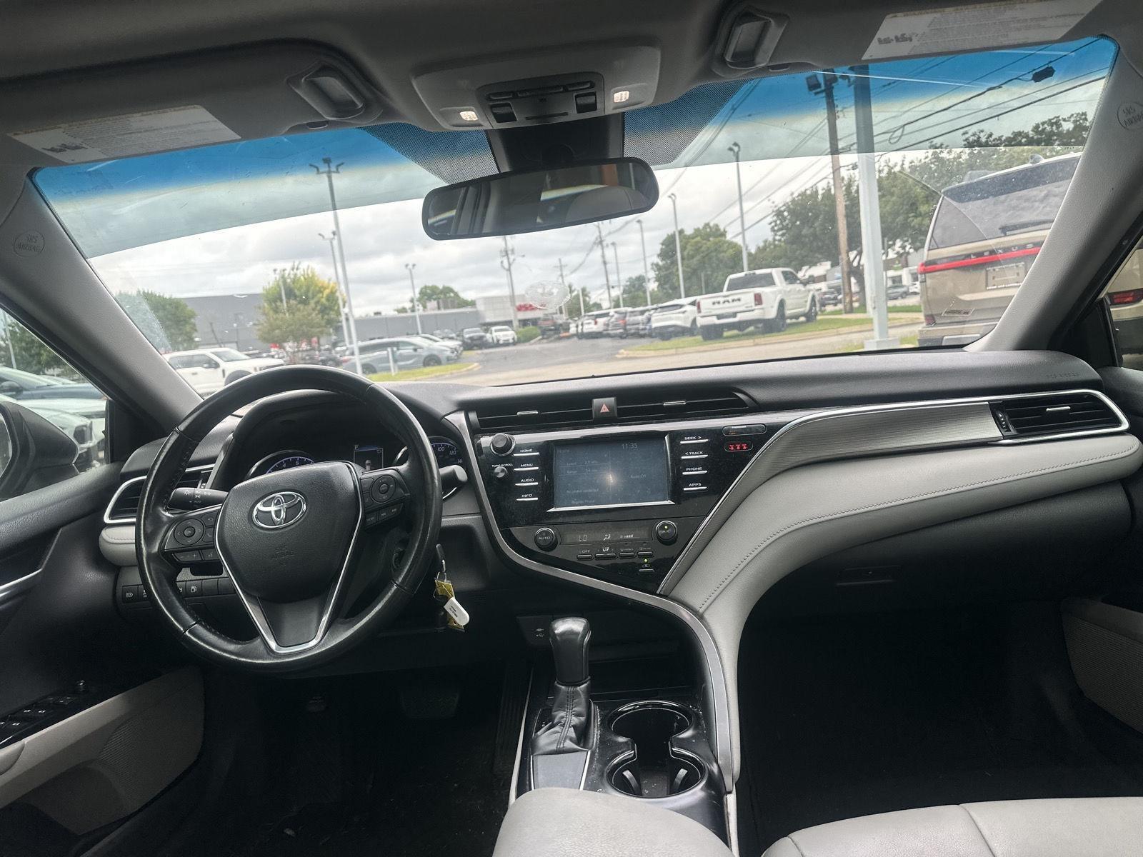 Toyota Camry SE 2018