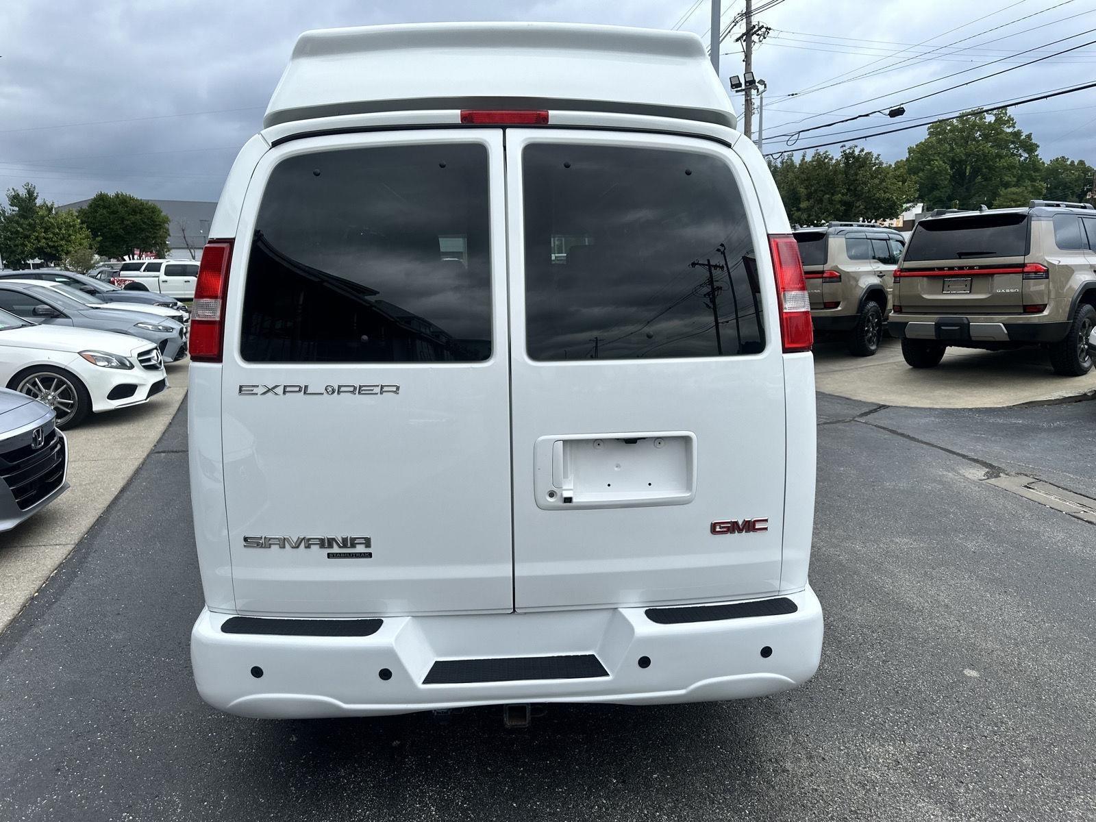 GMC Savana G2500 Cargo 2016