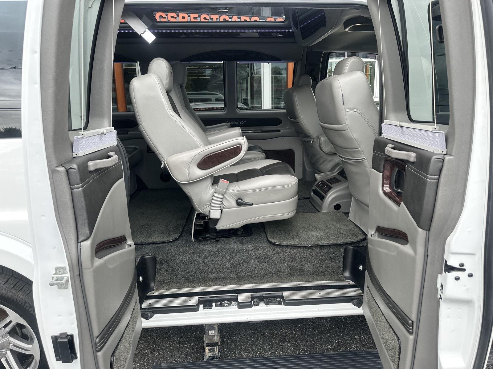 GMC Savana G2500 Cargo 2016