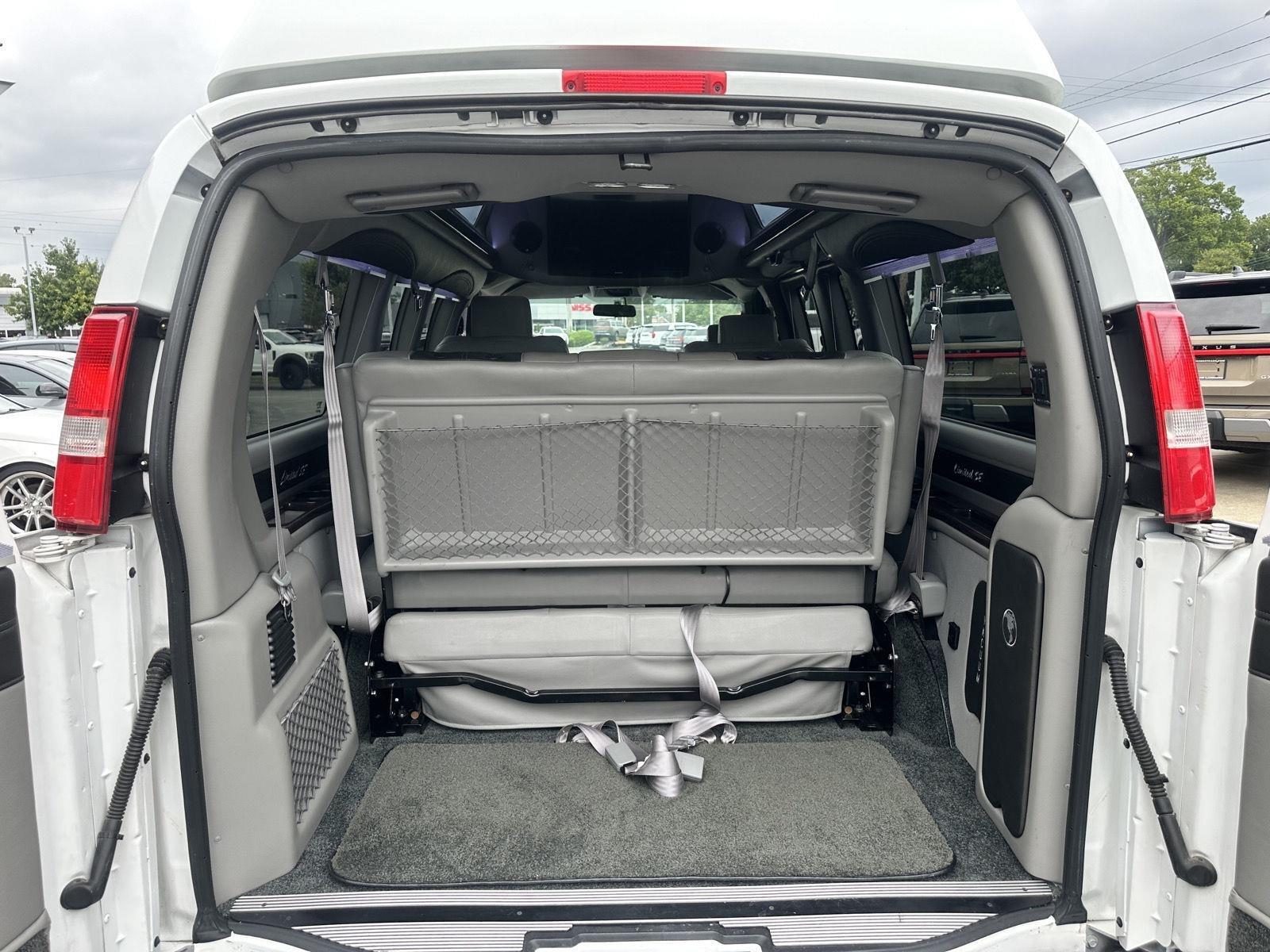 GMC Savana G2500 Cargo 2016