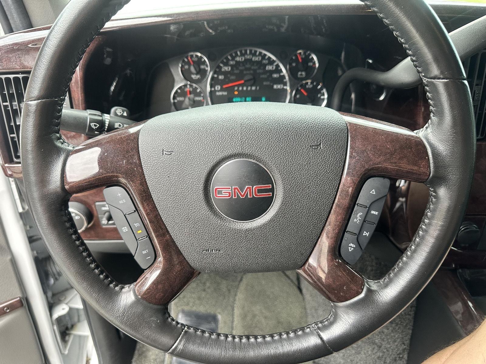 GMC Savana G2500 Cargo 2016