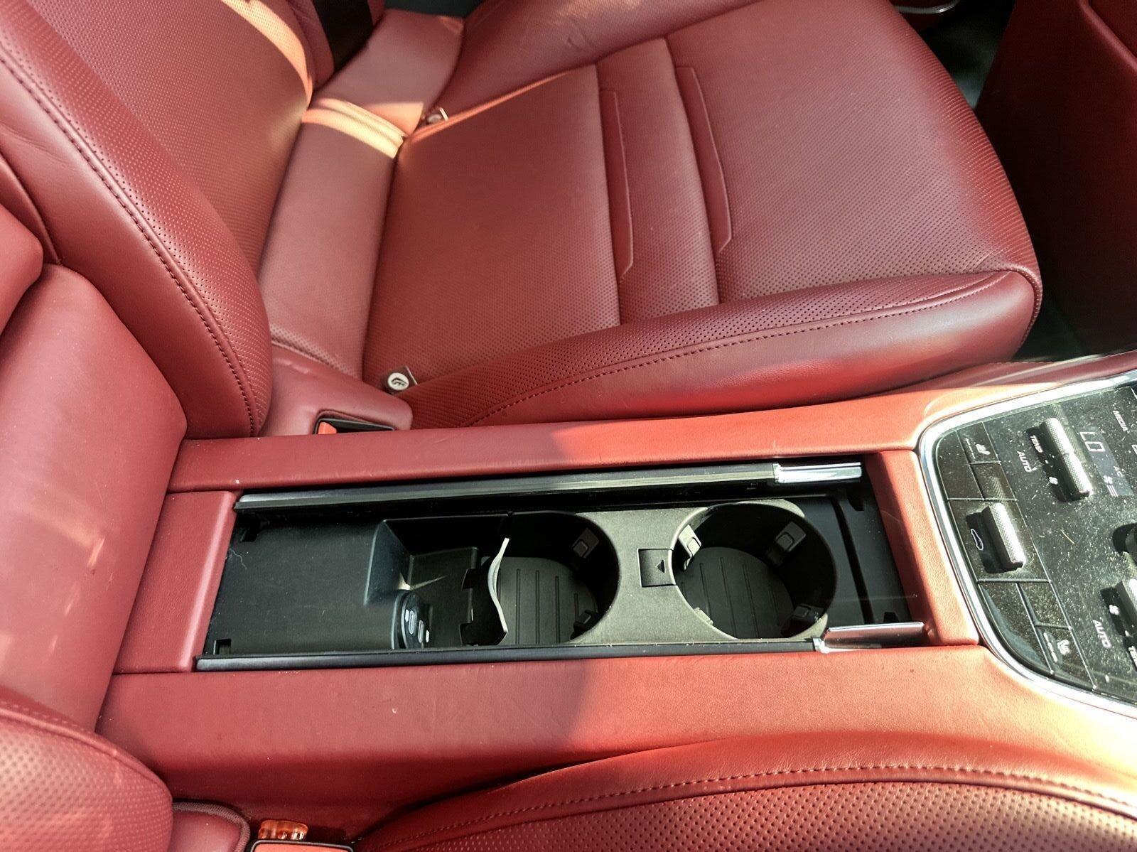 Porsche Panamera 4 2022