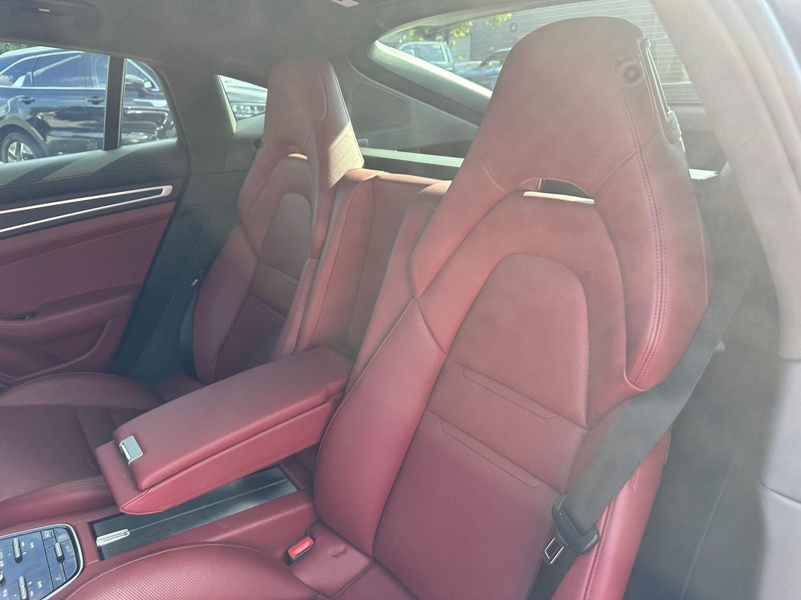 Porsche Panamera 4 2022