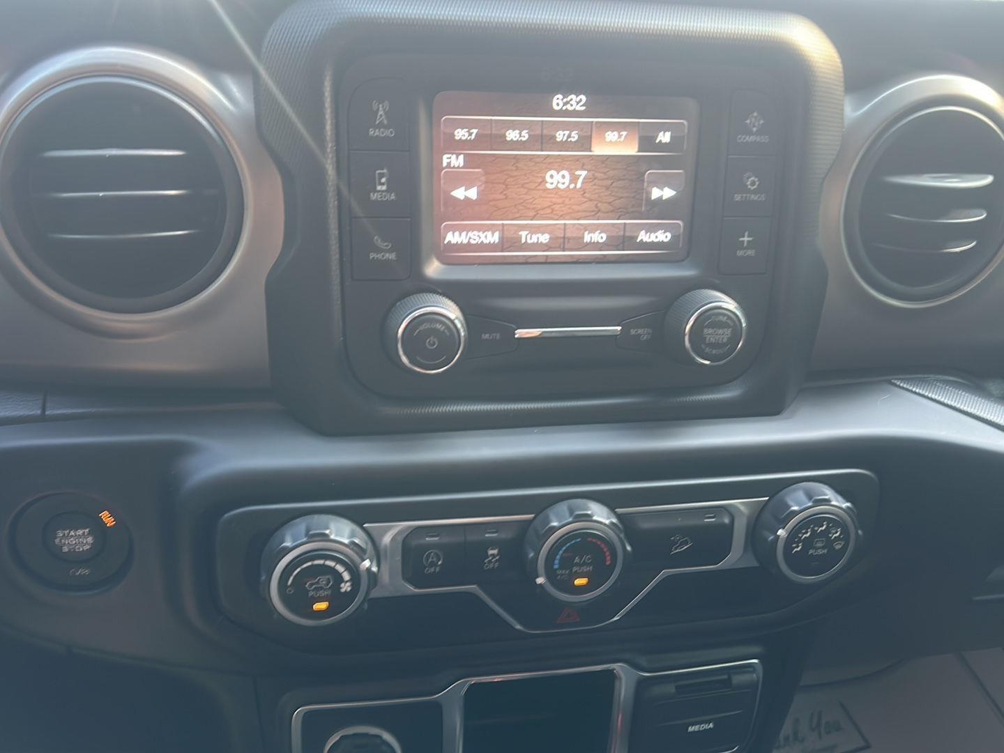 Jeep Wrangler Unlimited Sport 2020