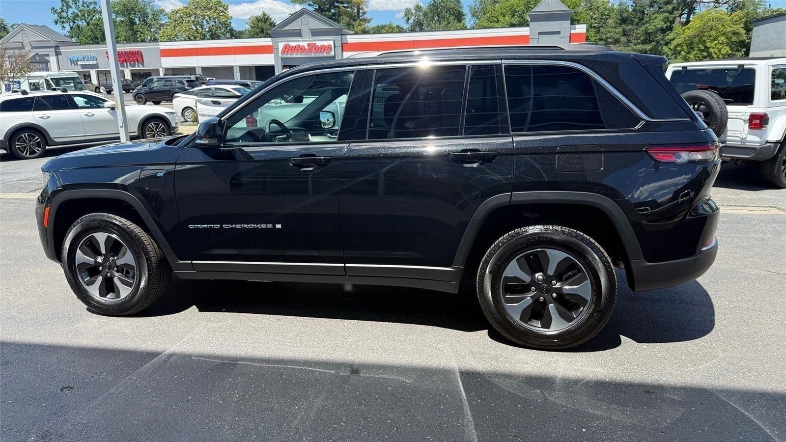 Jeep Grand Cherokee 4xe Base 2025