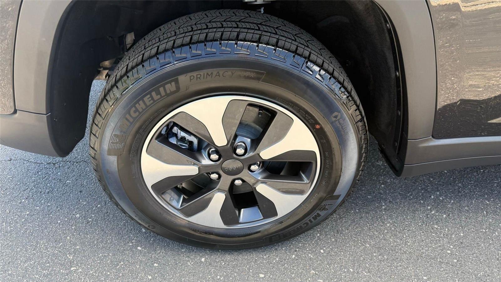 Jeep Grand Cherokee 4xe Base 2025