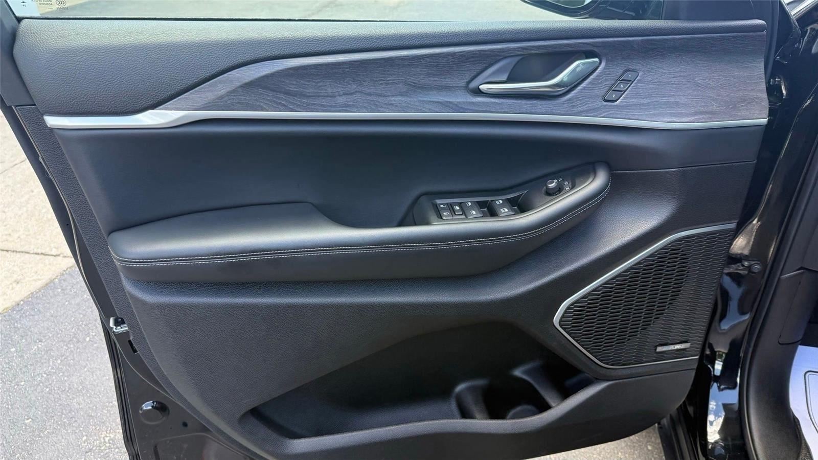 Jeep Grand Cherokee 4xe Base 2025
