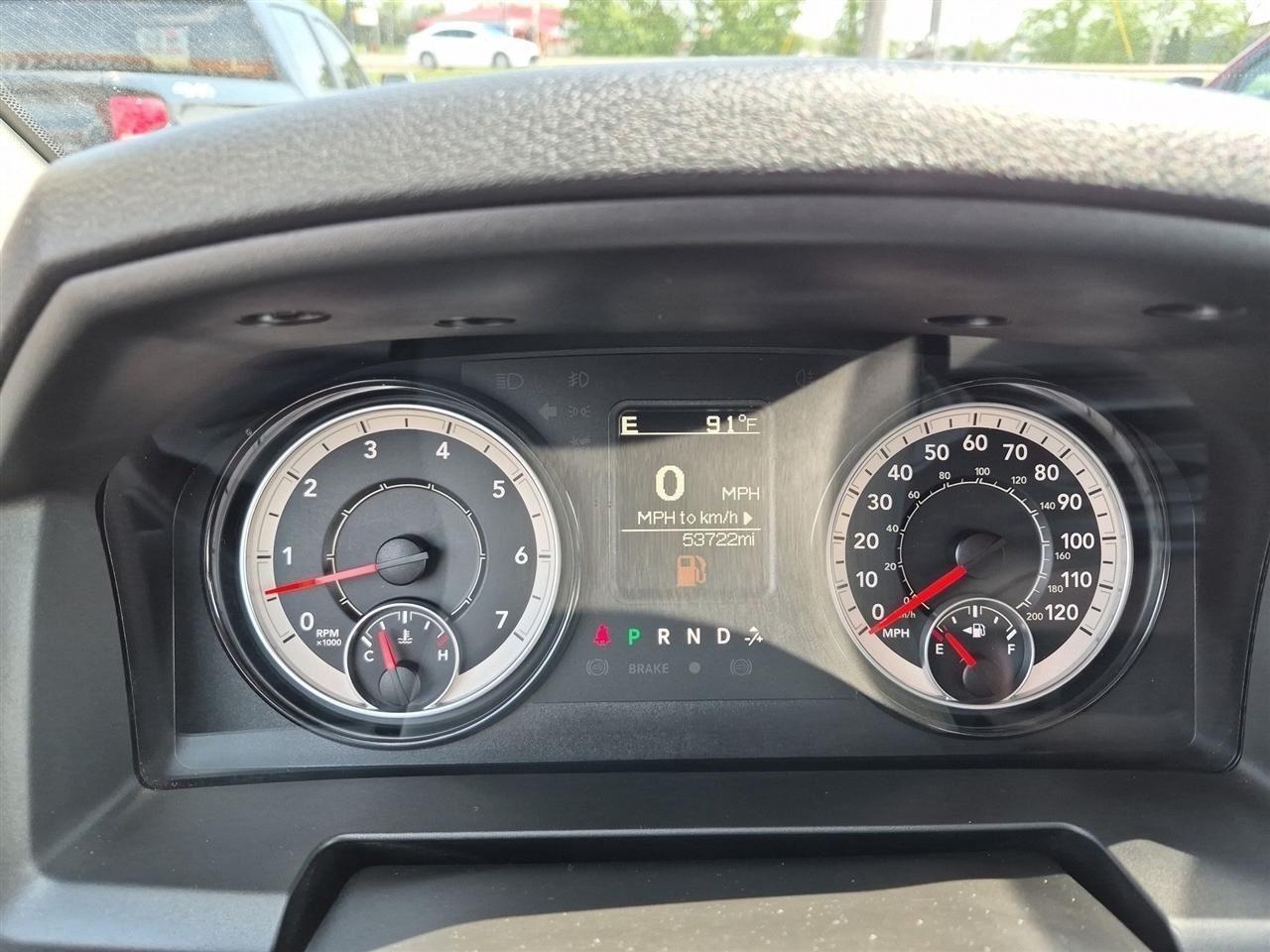 RAM 1500 Classic Tradesman Crew Cab SWB 4WD 2024