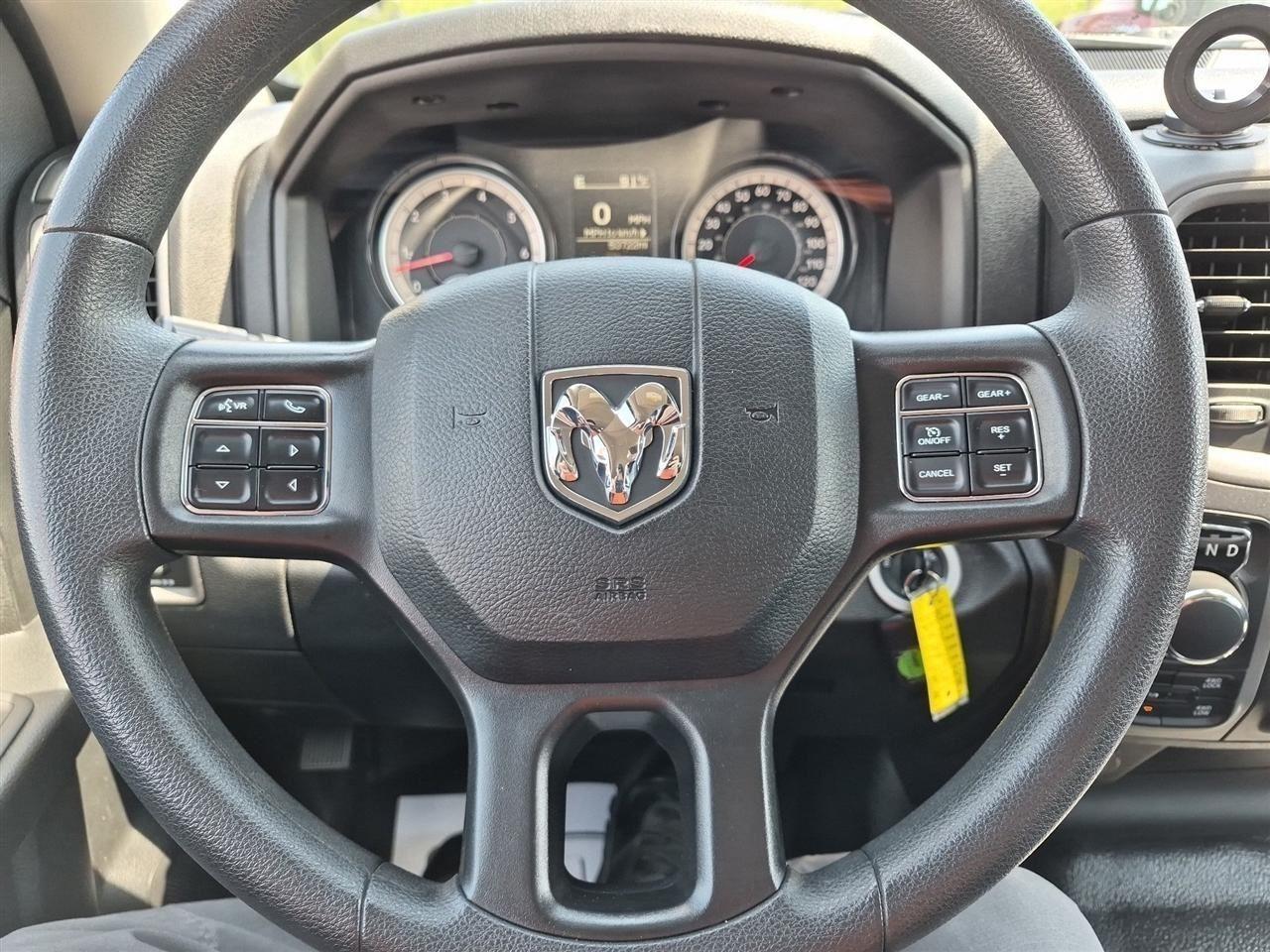 RAM 1500 Classic Tradesman Crew Cab SWB 4WD 2024