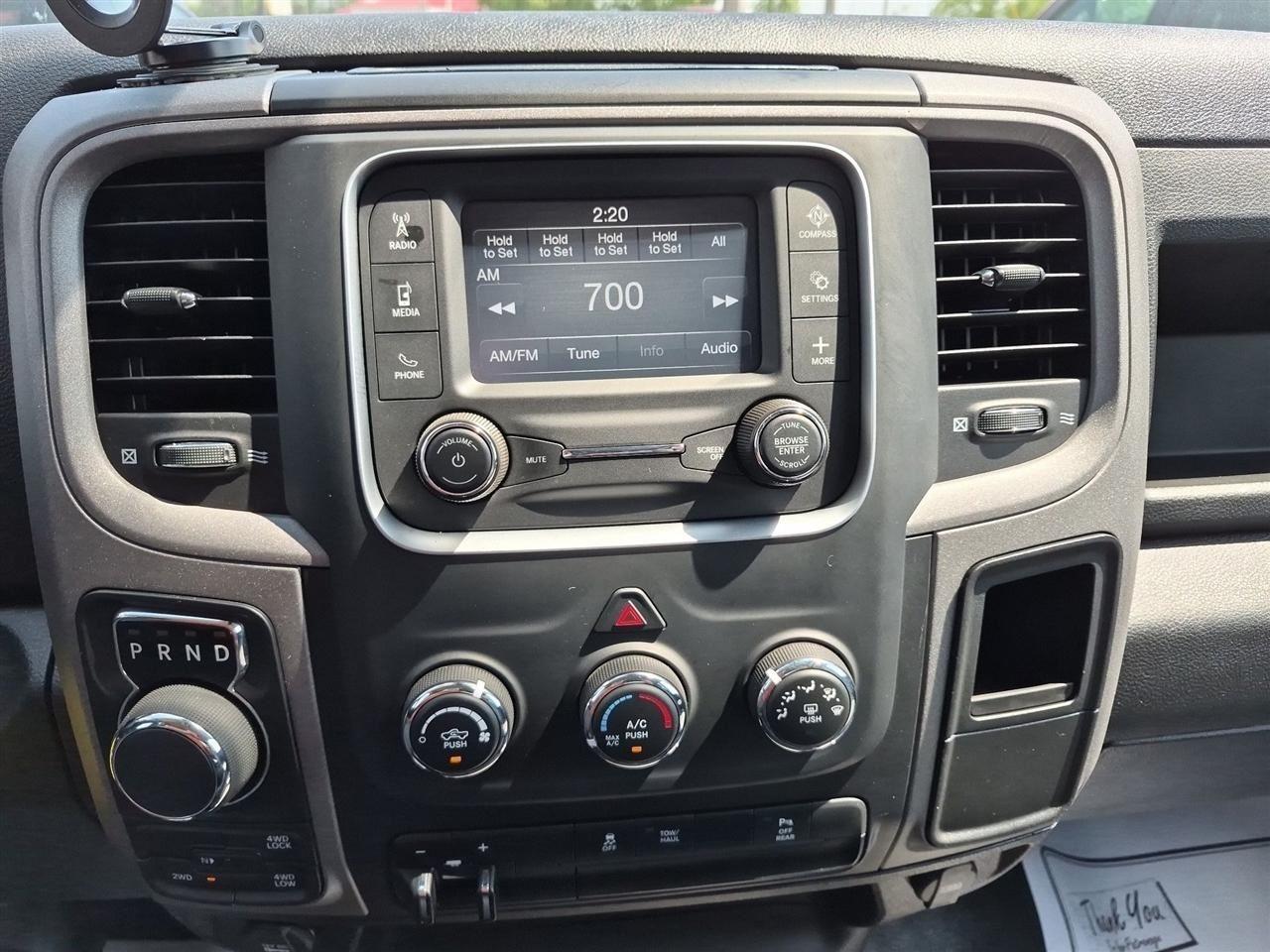 RAM 1500 Classic Tradesman Crew Cab SWB 4WD 2024
