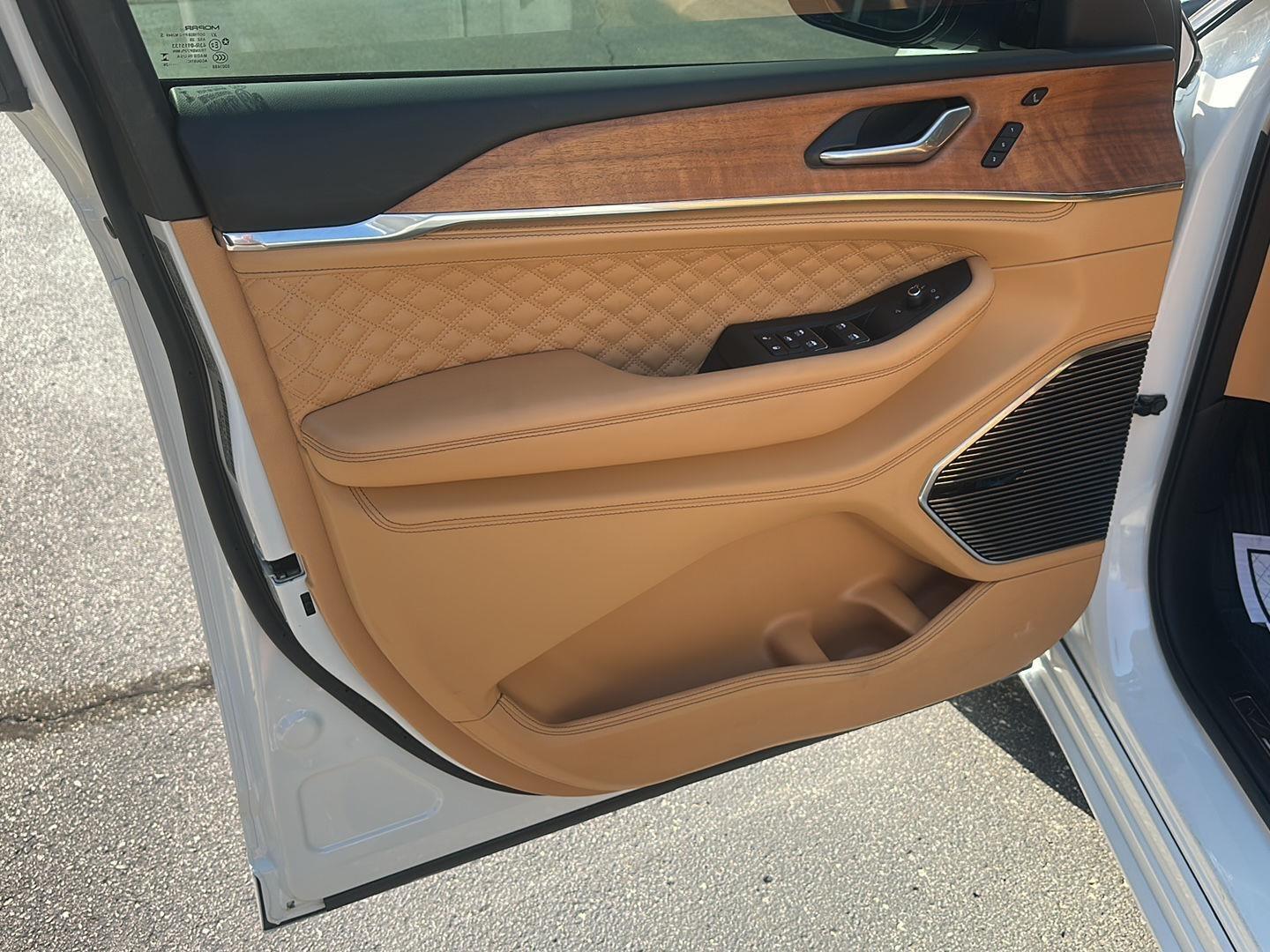 Jeep Grand Cherokee Summit 4WD 2026