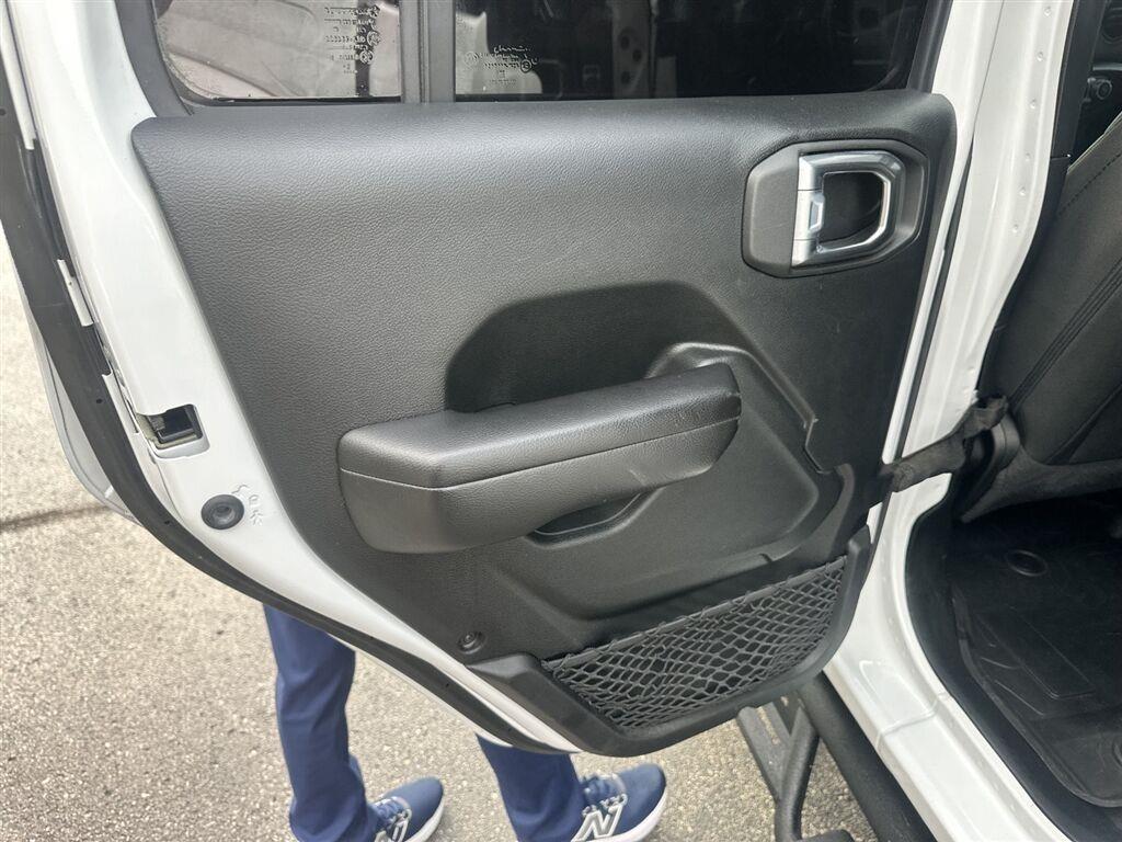 Jeep Gladiator Sport 2021