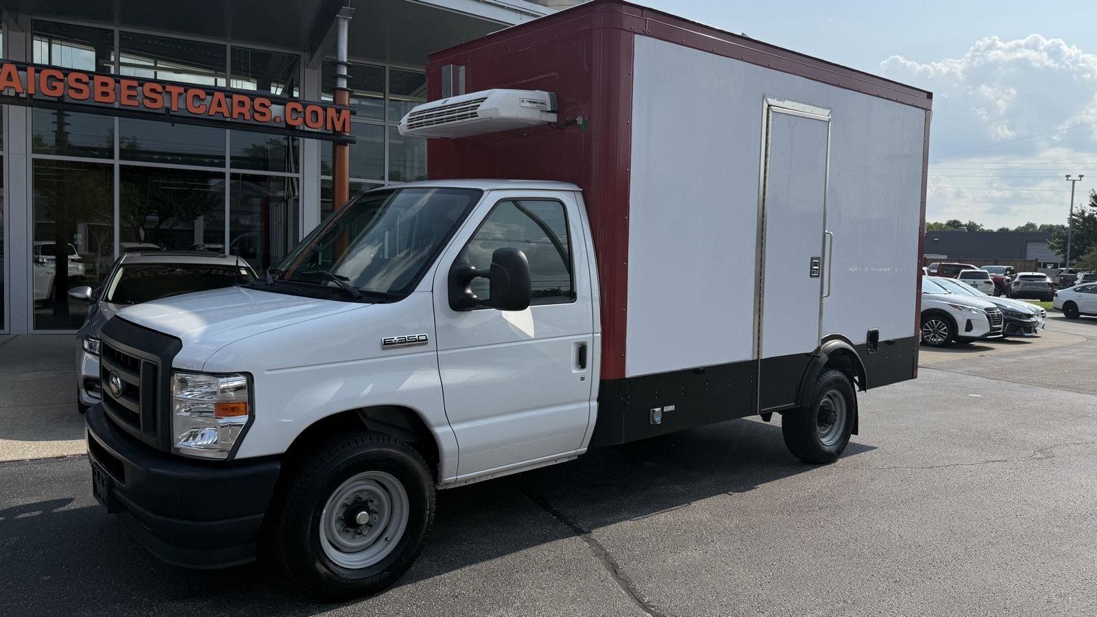 Ford Econoline E-350 Super Duty 2023