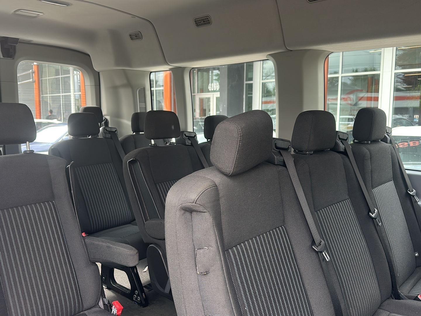Ford Transit 350 Wagon Med. Roof XLT w/Sliding Pass. 148-in. WB 2016