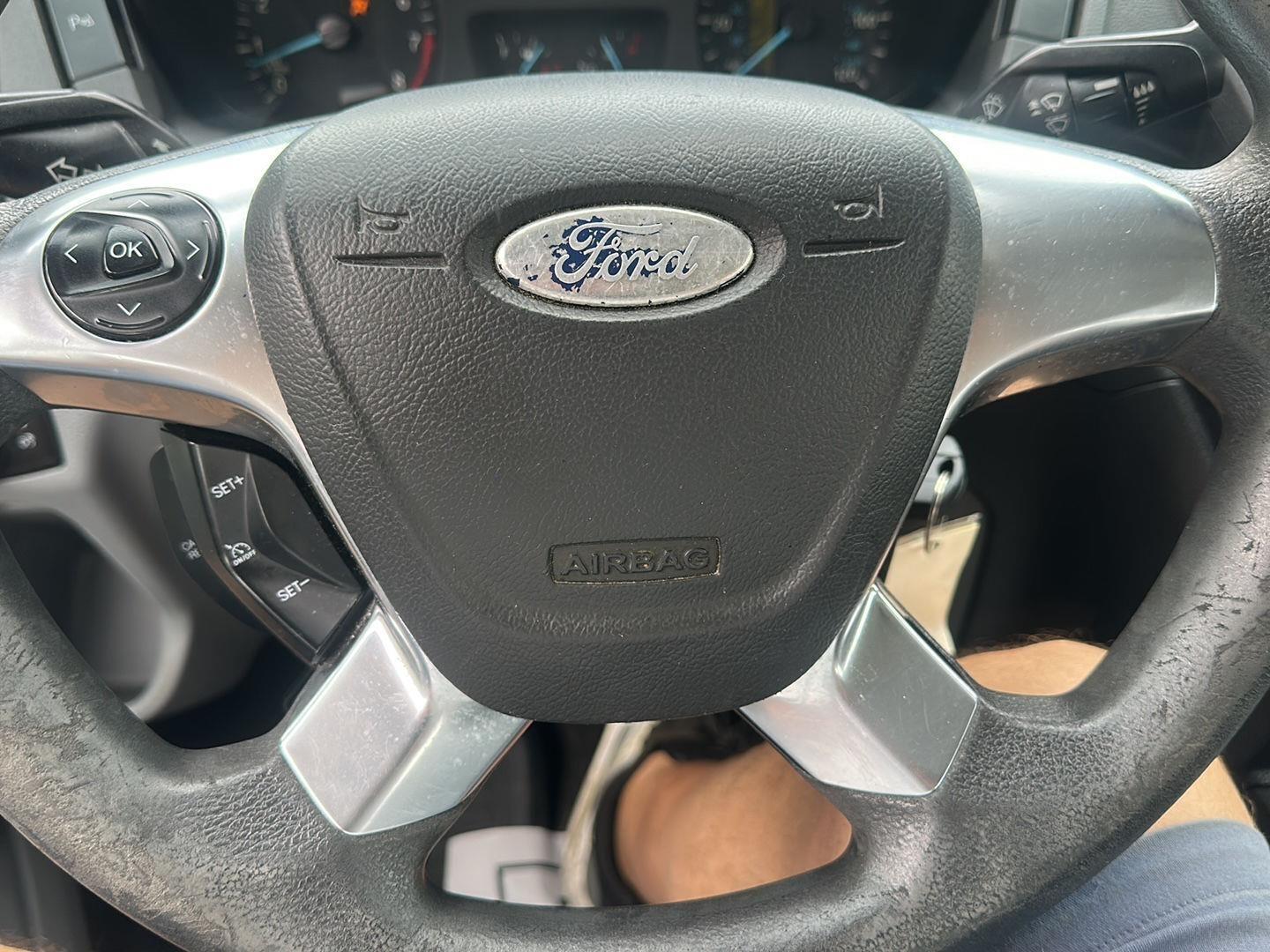 Ford Transit 350 Wagon Med. Roof XLT w/Sliding Pass. 148-in. WB 2016