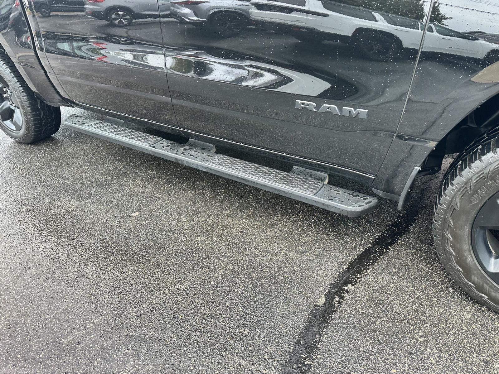 RAM 1500 Big Horn Crew Cab SWB 4WD 2019