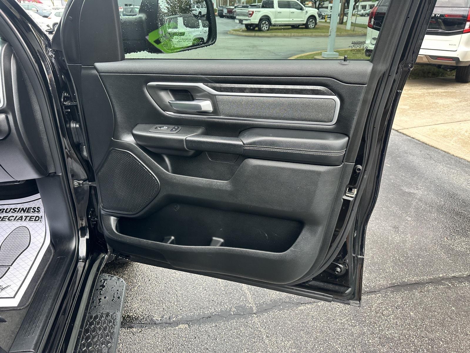 RAM 1500 Big Horn Crew Cab SWB 4WD 2019