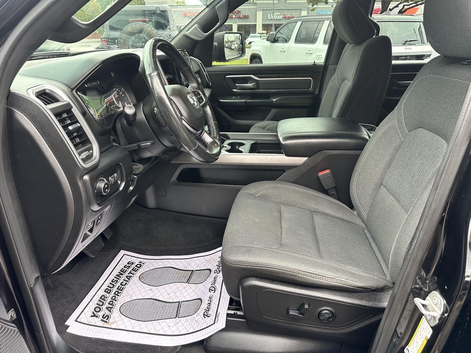 RAM 1500 Big Horn Crew Cab SWB 4WD 2019