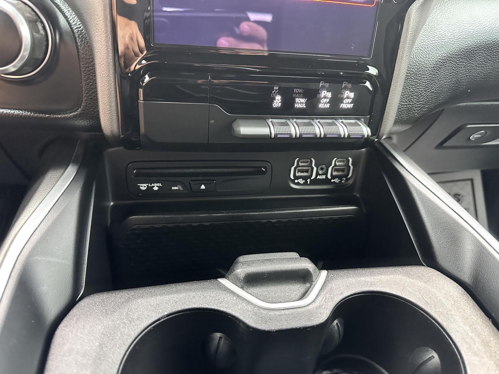 RAM 1500 Big Horn Crew Cab SWB 4WD 2019