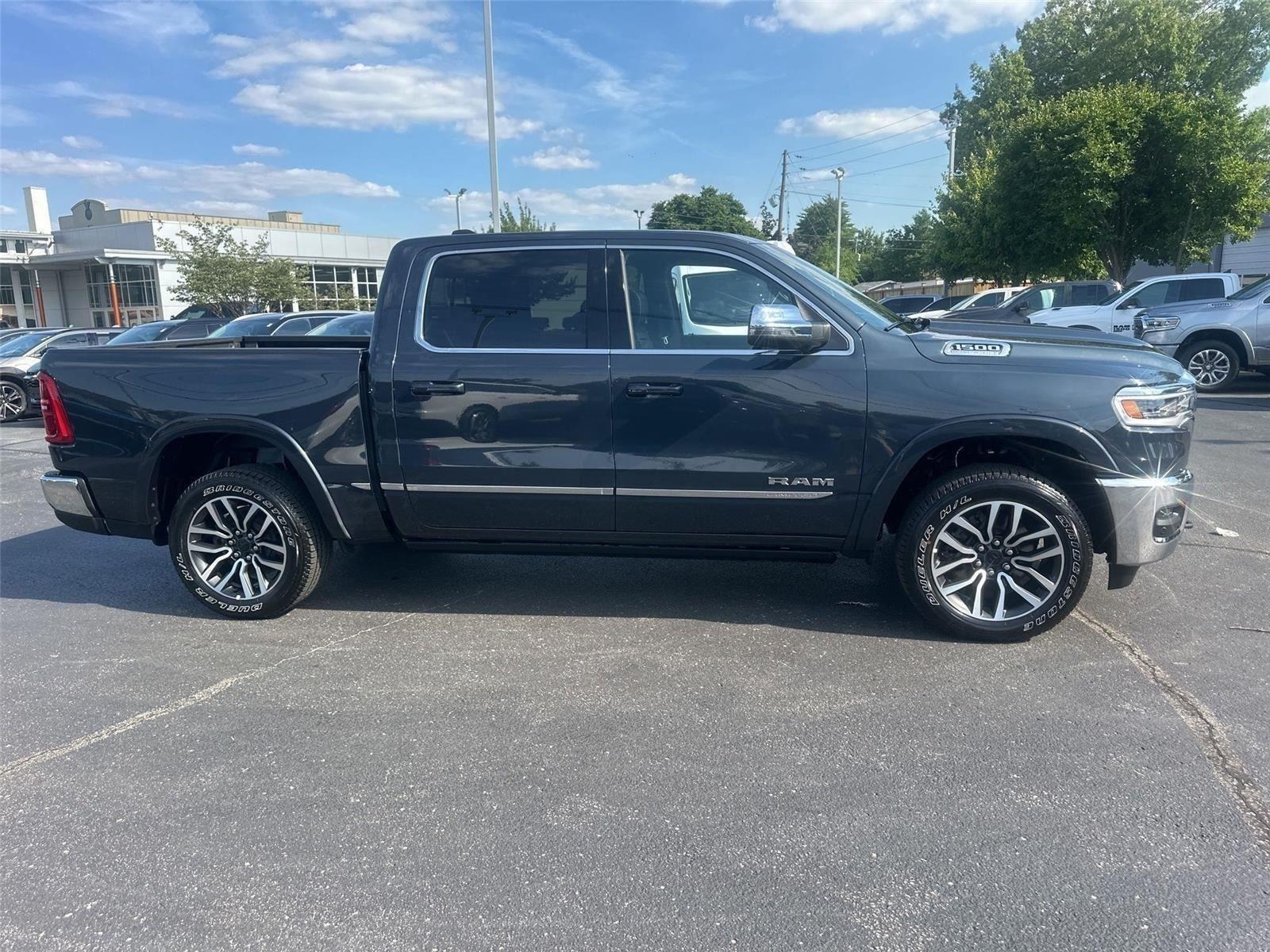 RAM 1500 Limited Crew Cab SWB 4WD 2026