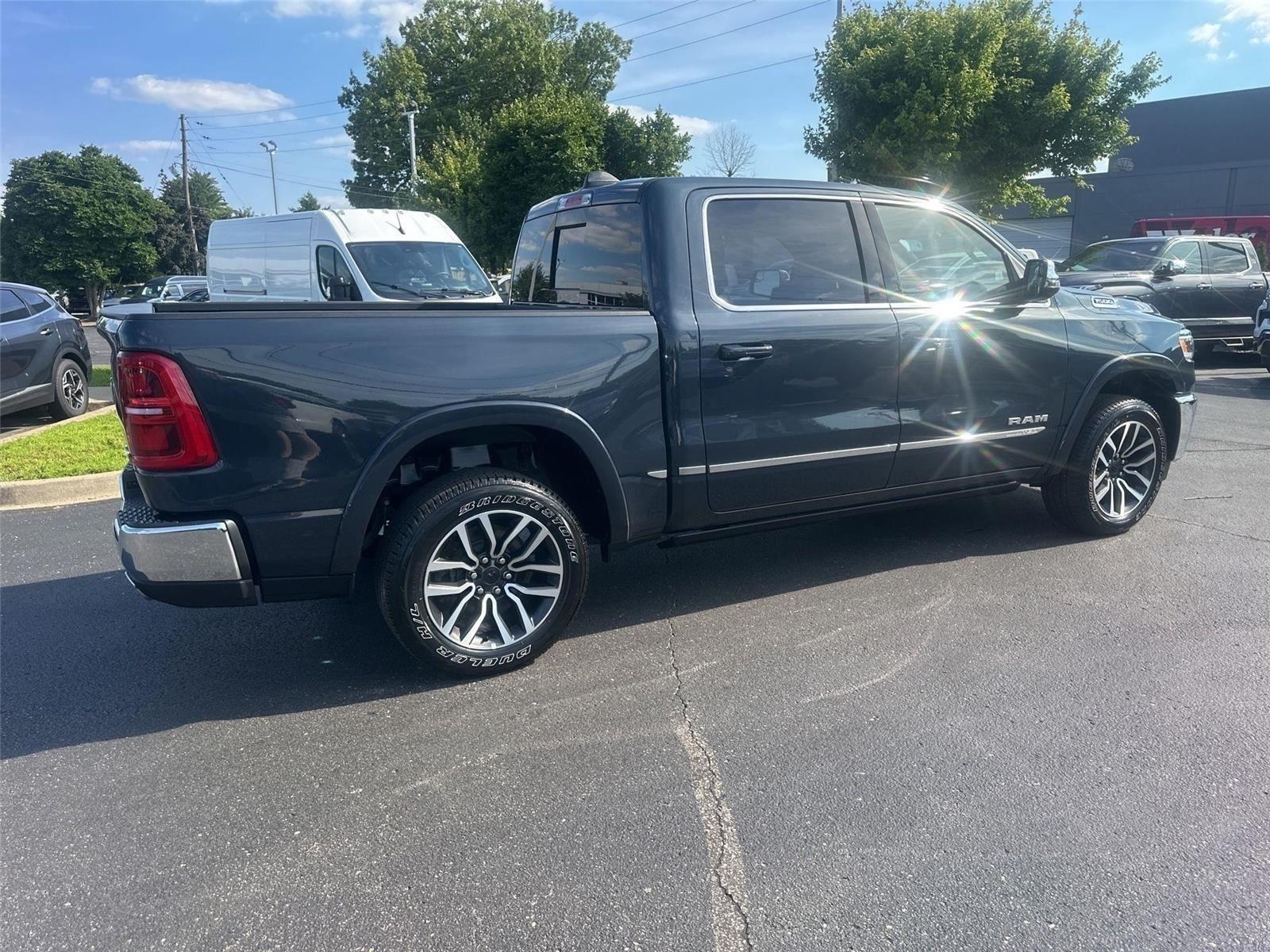 RAM 1500 Limited Crew Cab SWB 4WD 2026