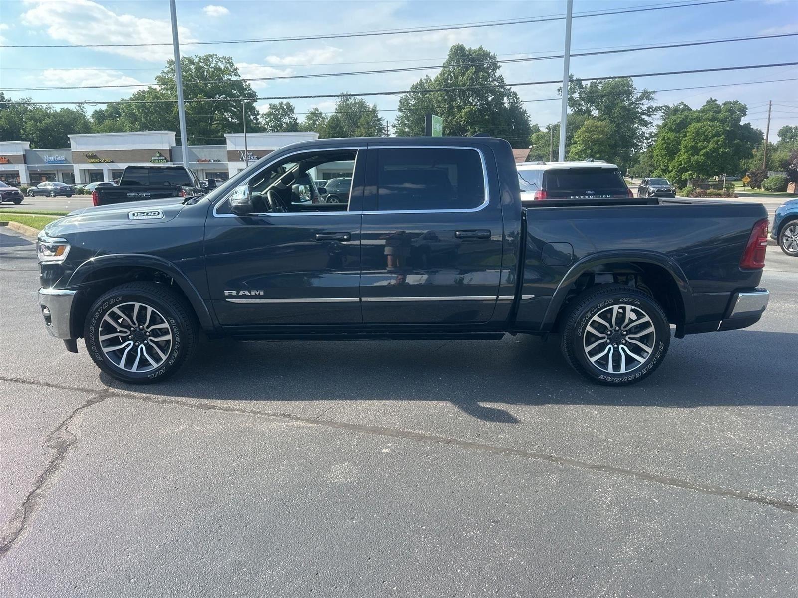 RAM 1500 Limited Crew Cab SWB 4WD 2026