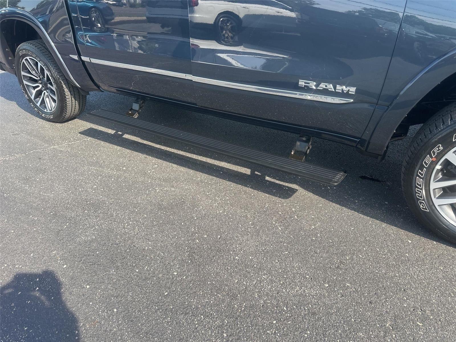 RAM 1500 Limited Crew Cab SWB 4WD 2026