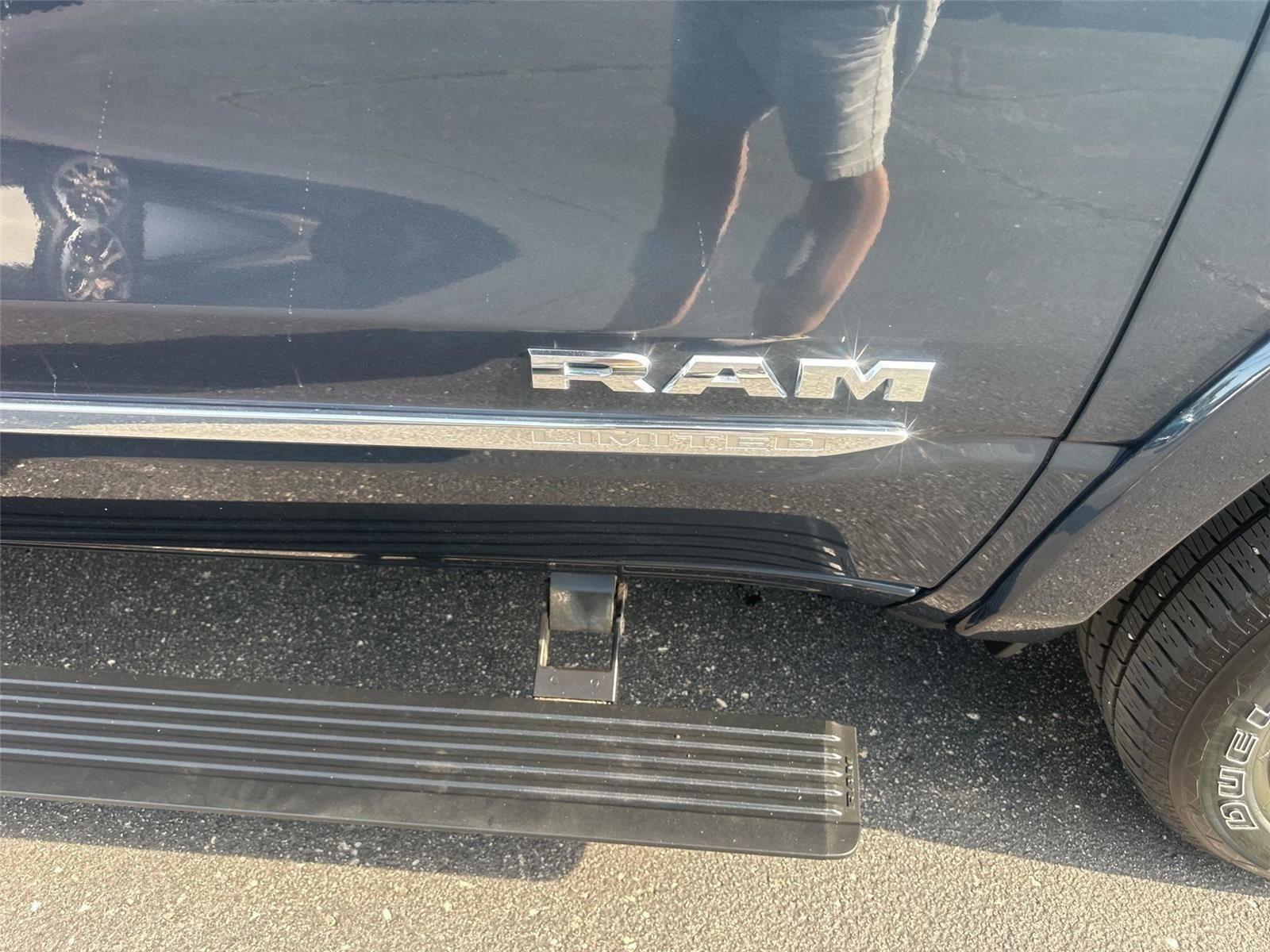 RAM 1500 Limited Crew Cab SWB 4WD 2026