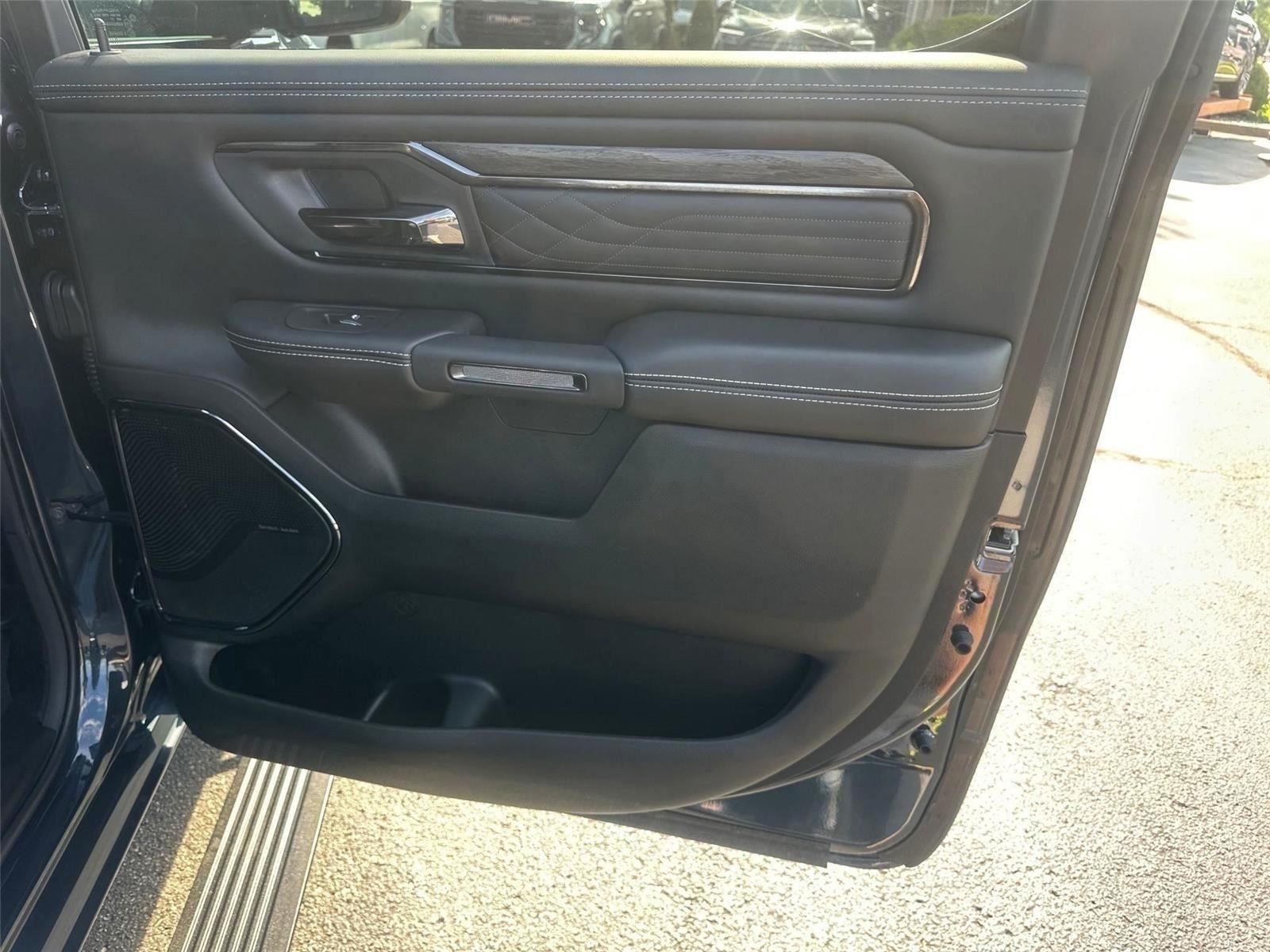 RAM 1500 Limited Crew Cab SWB 4WD 2026