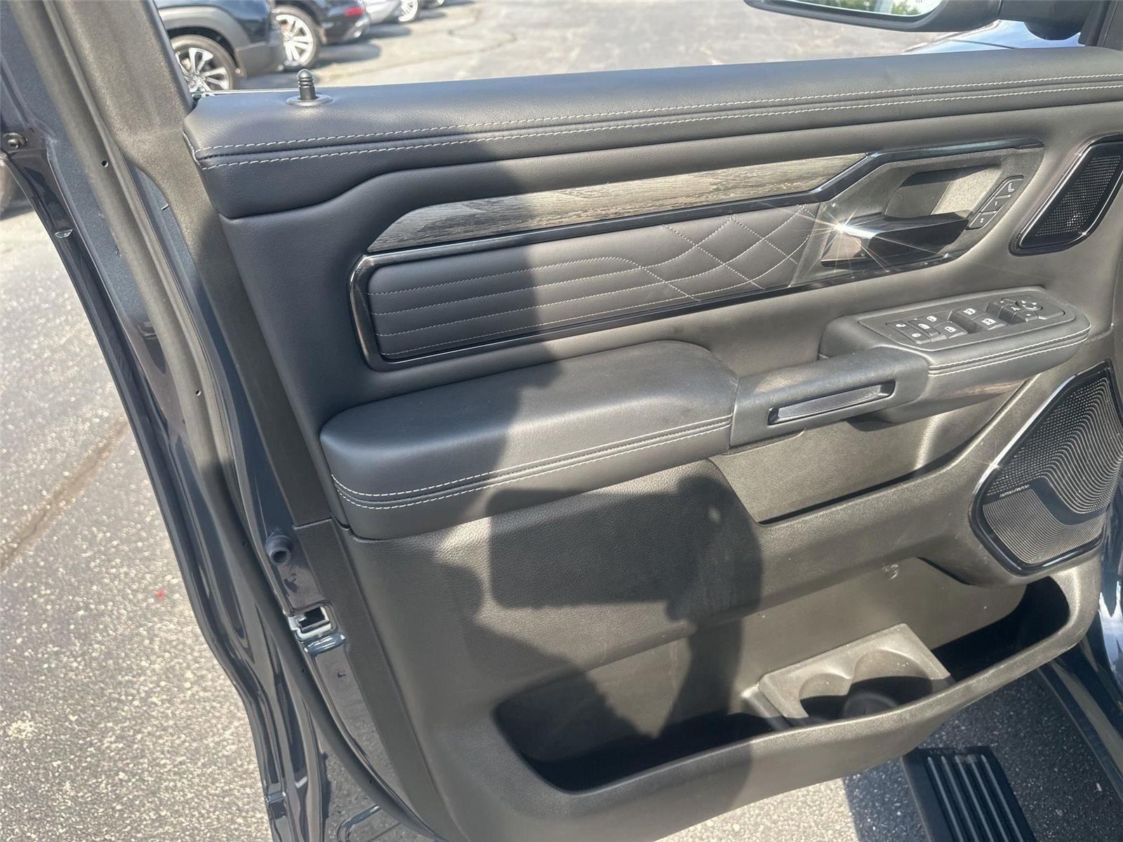RAM 1500 Limited Crew Cab SWB 4WD 2026