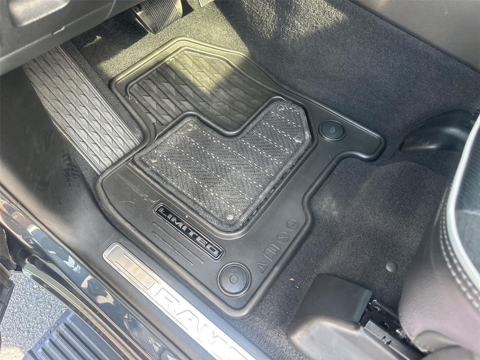 RAM 1500 Limited Crew Cab SWB 4WD 2026