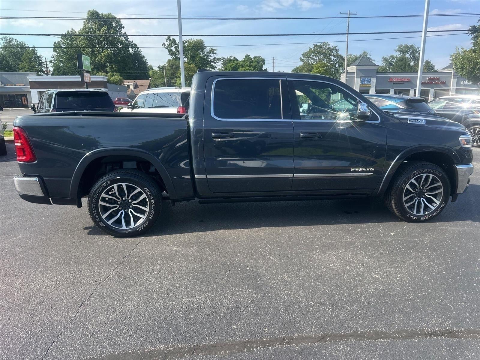RAM 1500 Limited Crew Cab SWB 4WD 2026