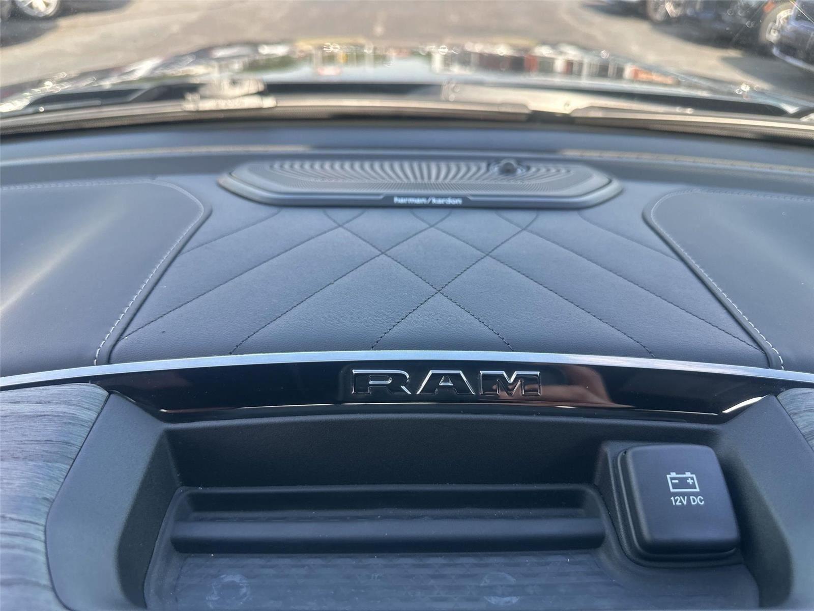RAM 1500 Limited Crew Cab SWB 4WD 2026