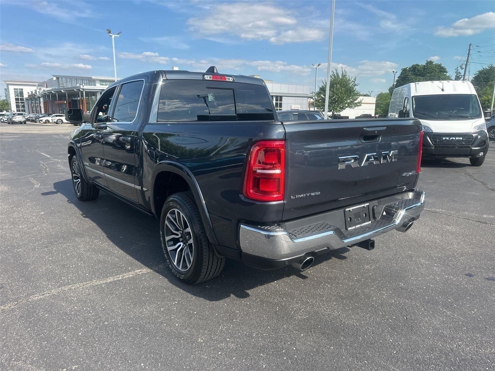 RAM 1500 Limited Crew Cab SWB 4WD 2026