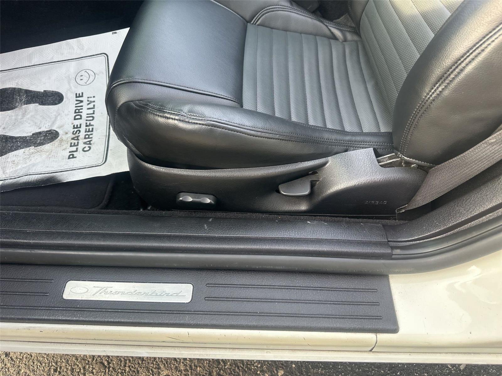 Ford Thunderbird Premium 2003