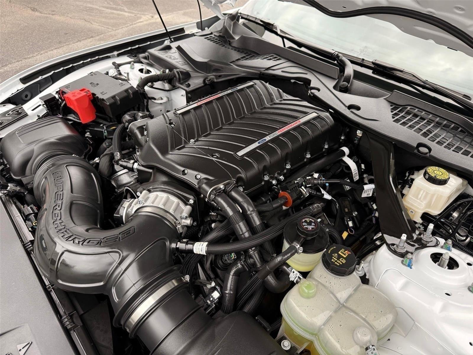 Ford Mustang GT Premium Coupe 2025