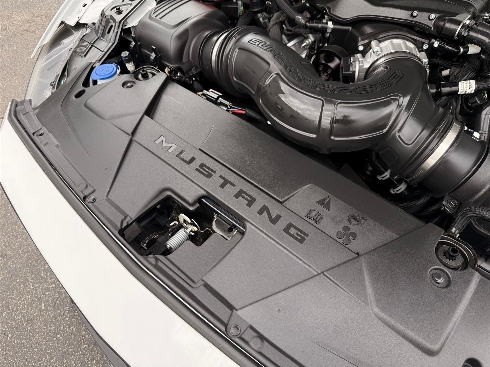 Ford Mustang GT Premium Coupe 2025