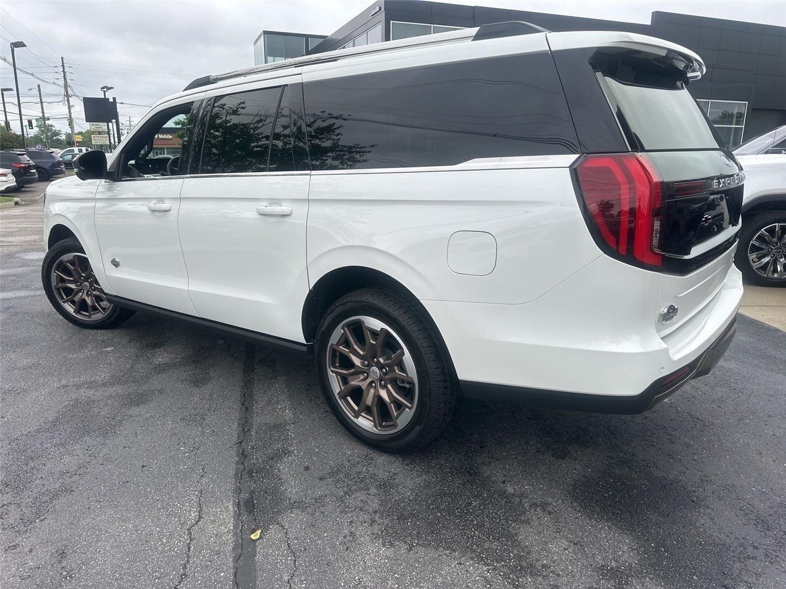 Ford Expedition MAX King Ranch 4WD 2026