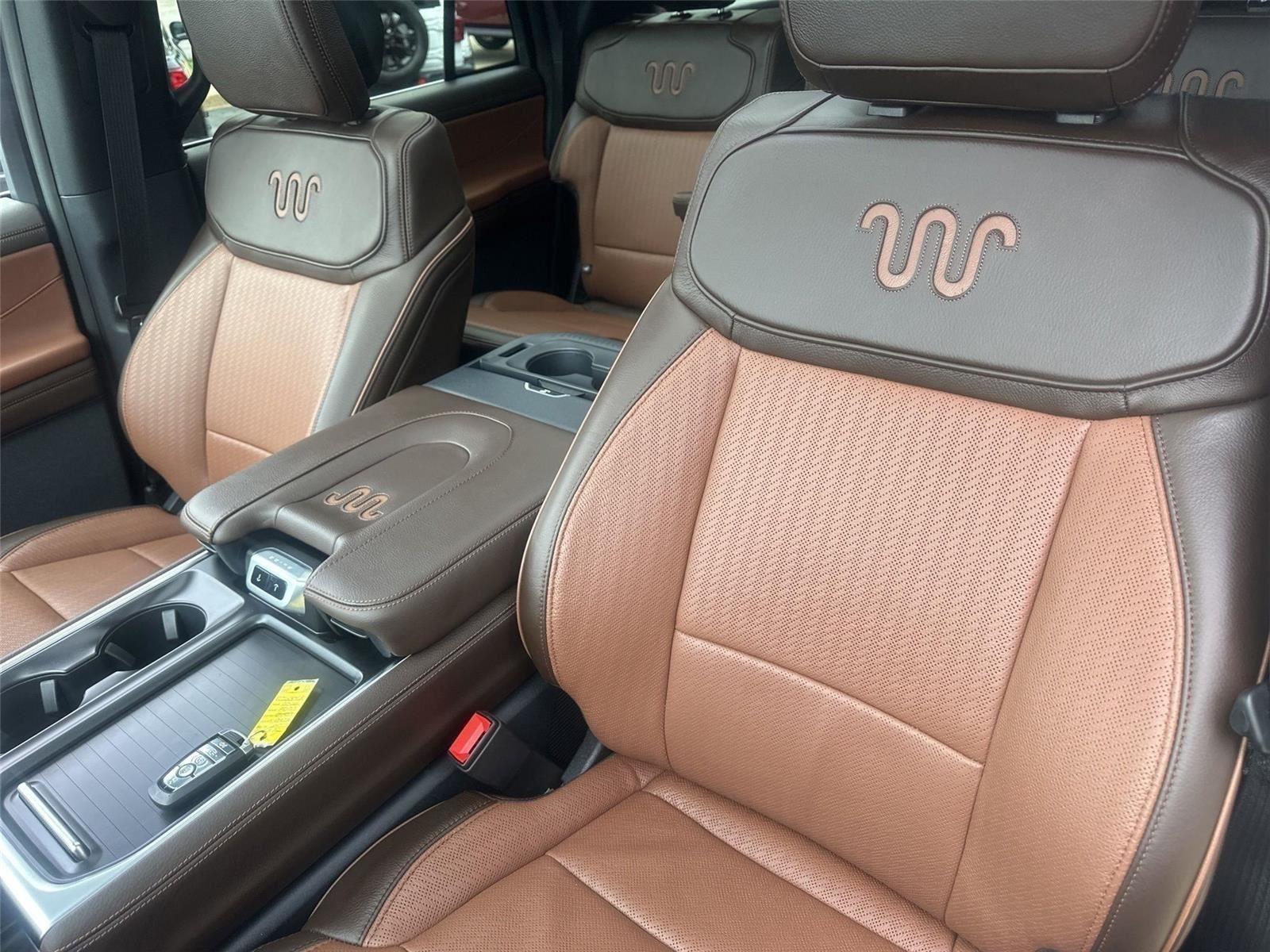 Ford Expedition MAX King Ranch 4WD 2026
