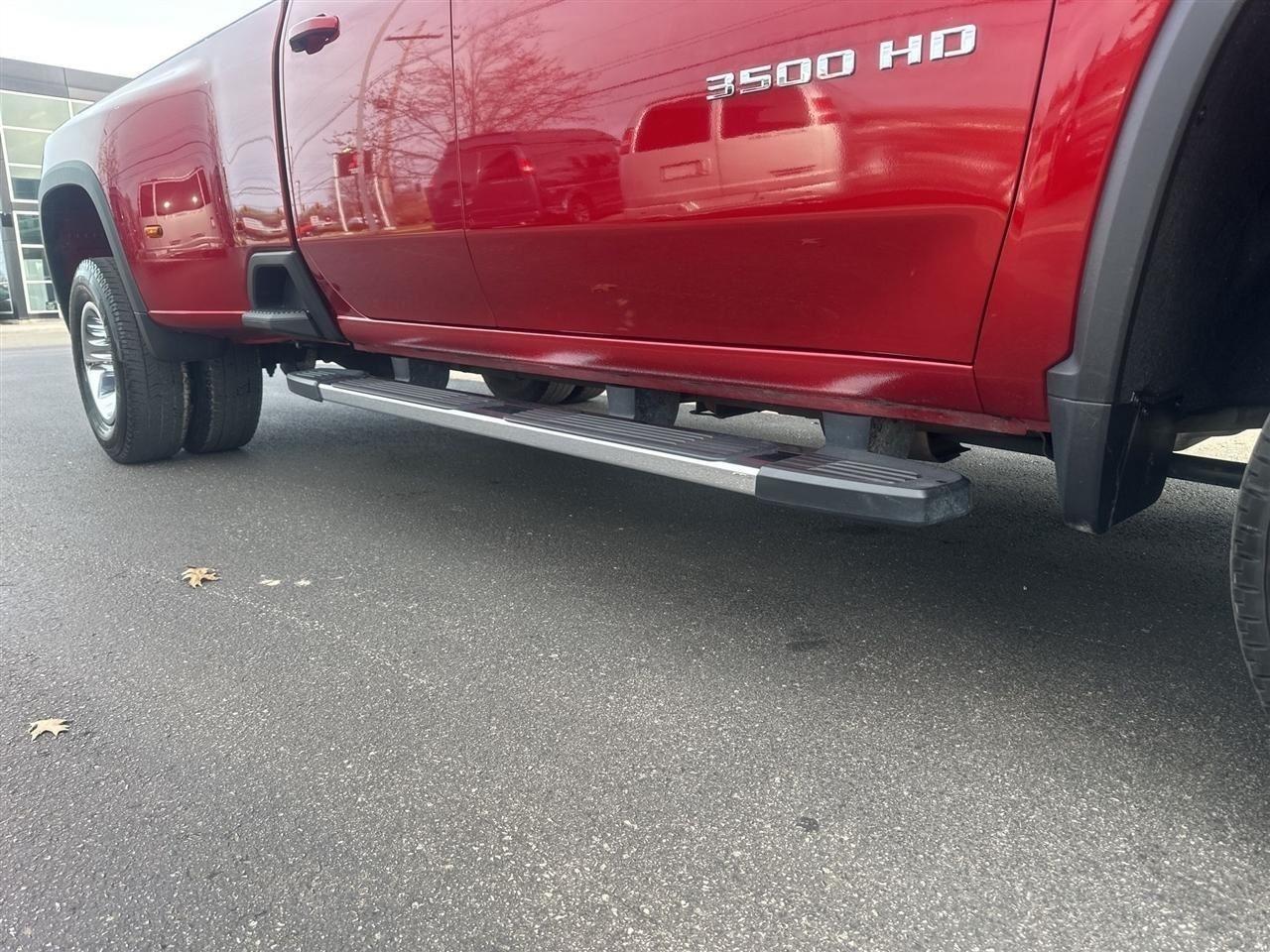 Chevrolet Silverado 3500HD LT Double Cab 4WD 2024