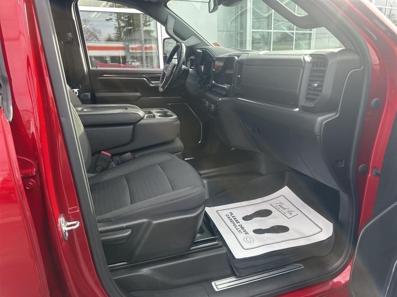 Chevrolet Silverado 3500HD LT Double Cab 4WD 2024