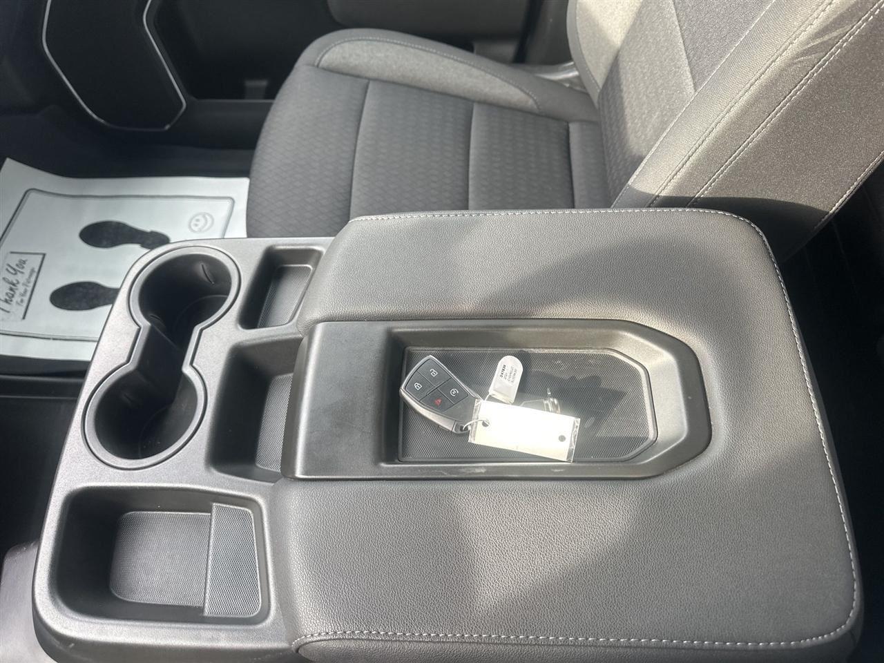 Chevrolet Silverado 3500HD LT Double Cab 4WD 2024