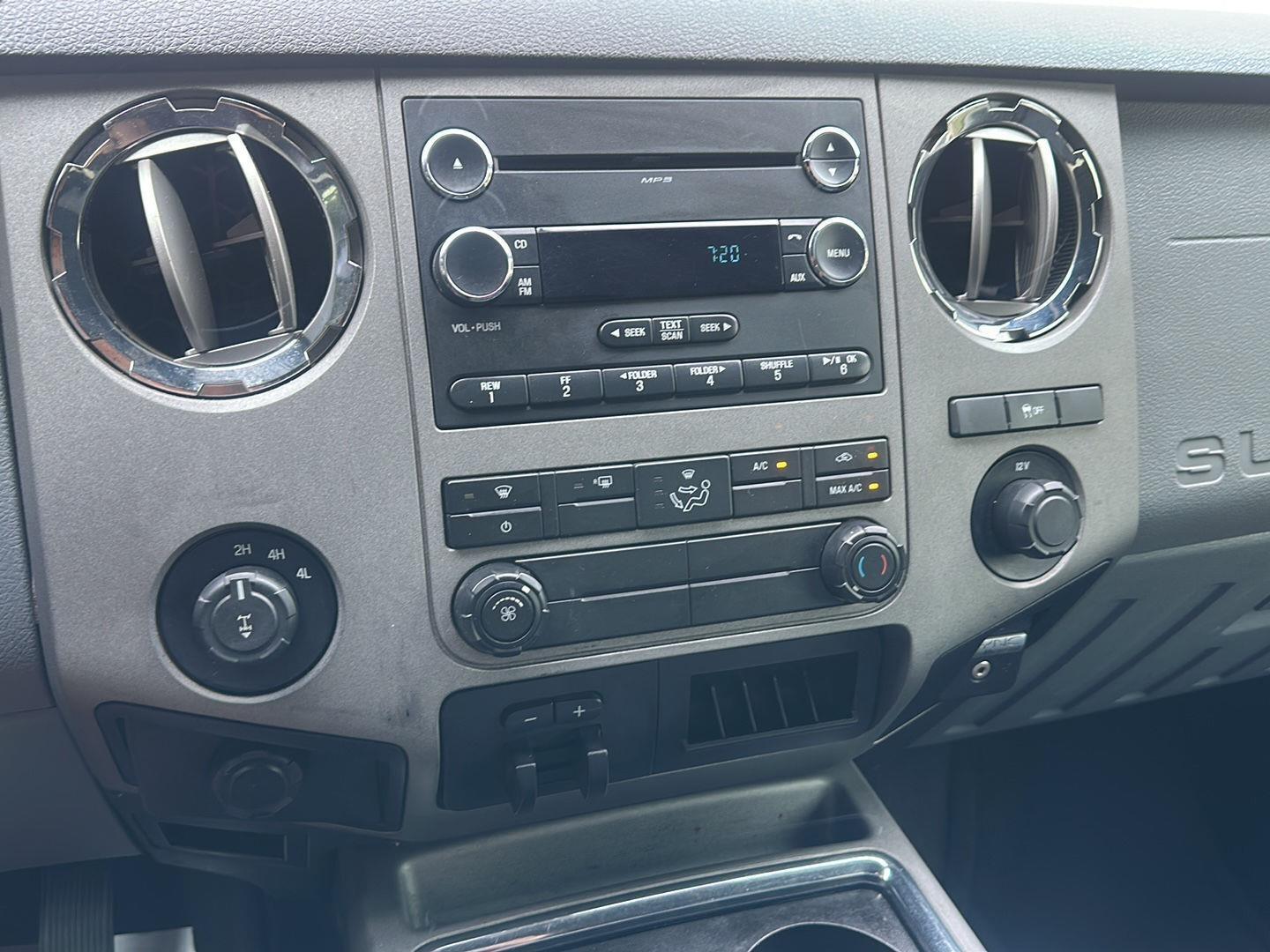 Ford F-350 SD XLT Crew Cab 4WD 2012