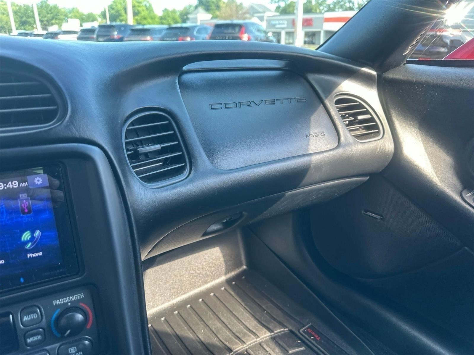 Chevrolet Corvette Coupe 2004