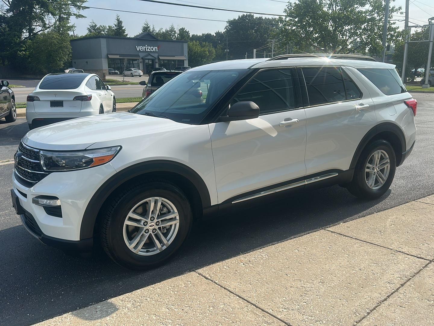 Ford Explorer XLT 2023