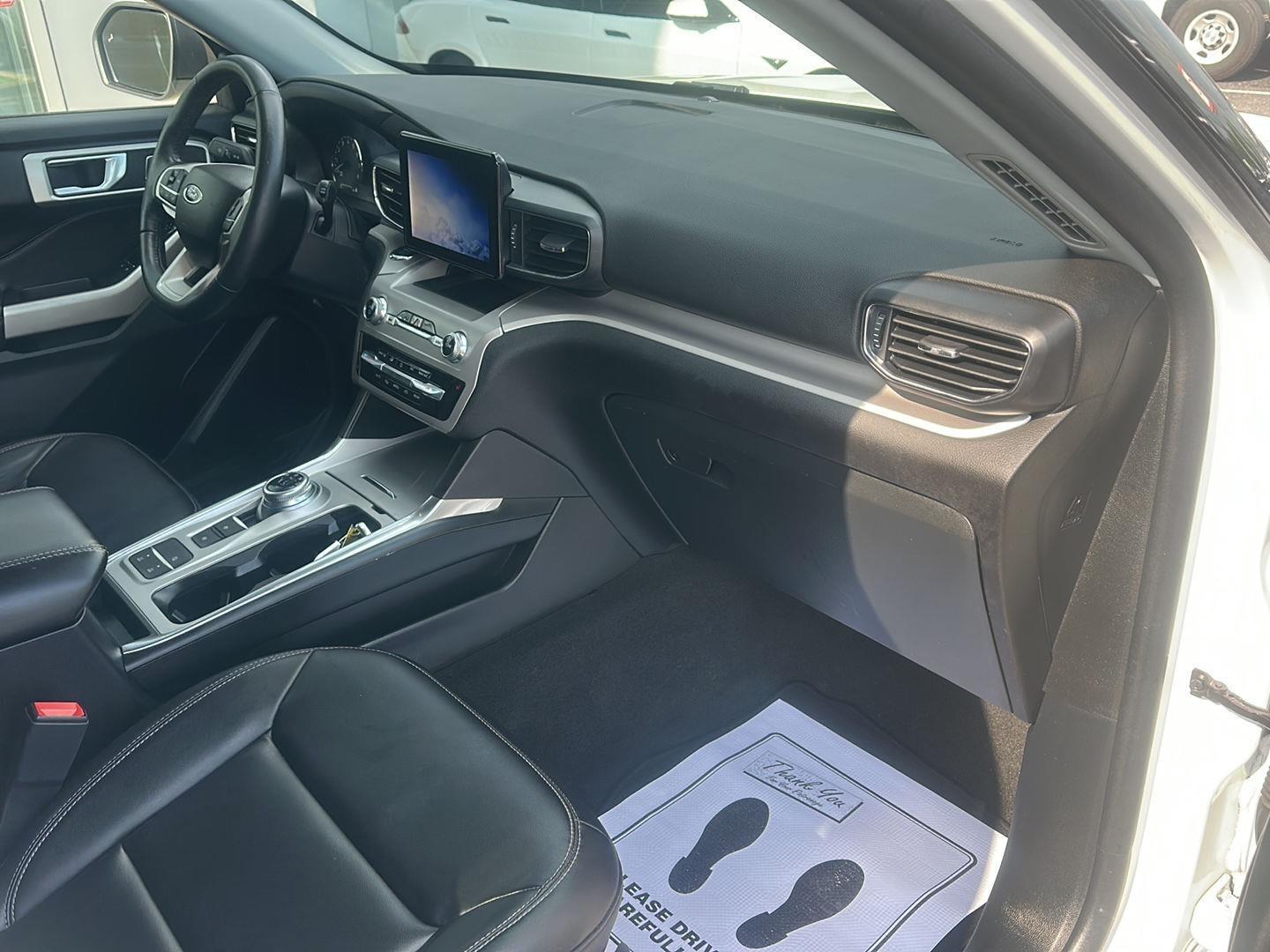 Ford Explorer XLT 2023
