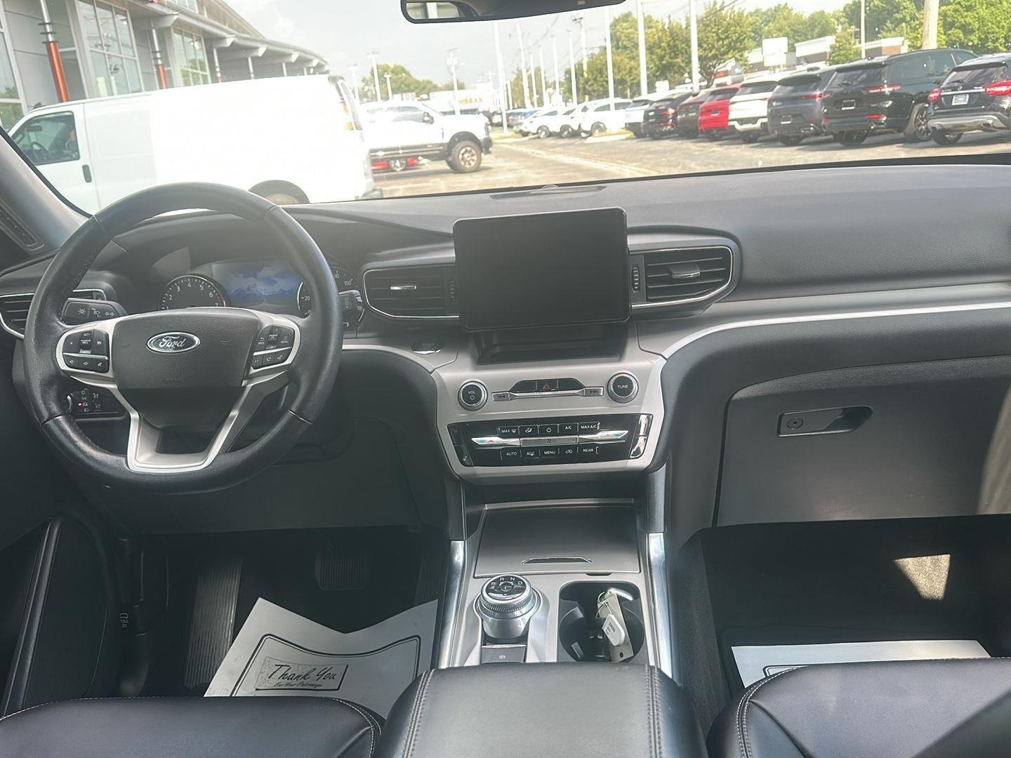Ford Explorer XLT 2023