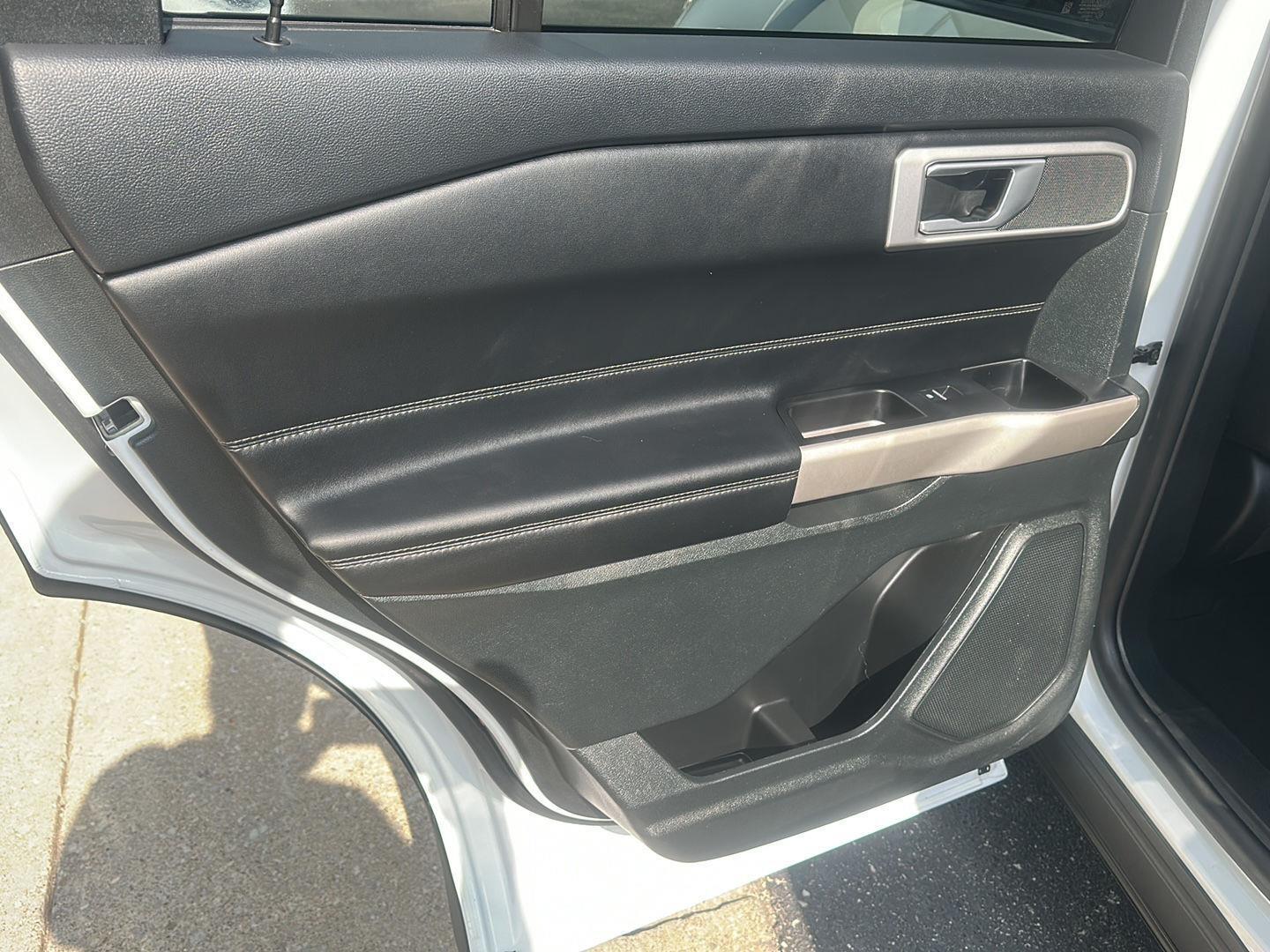 Ford Explorer XLT 2023