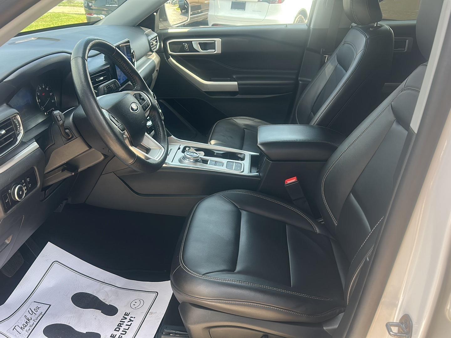 Ford Explorer XLT 2023