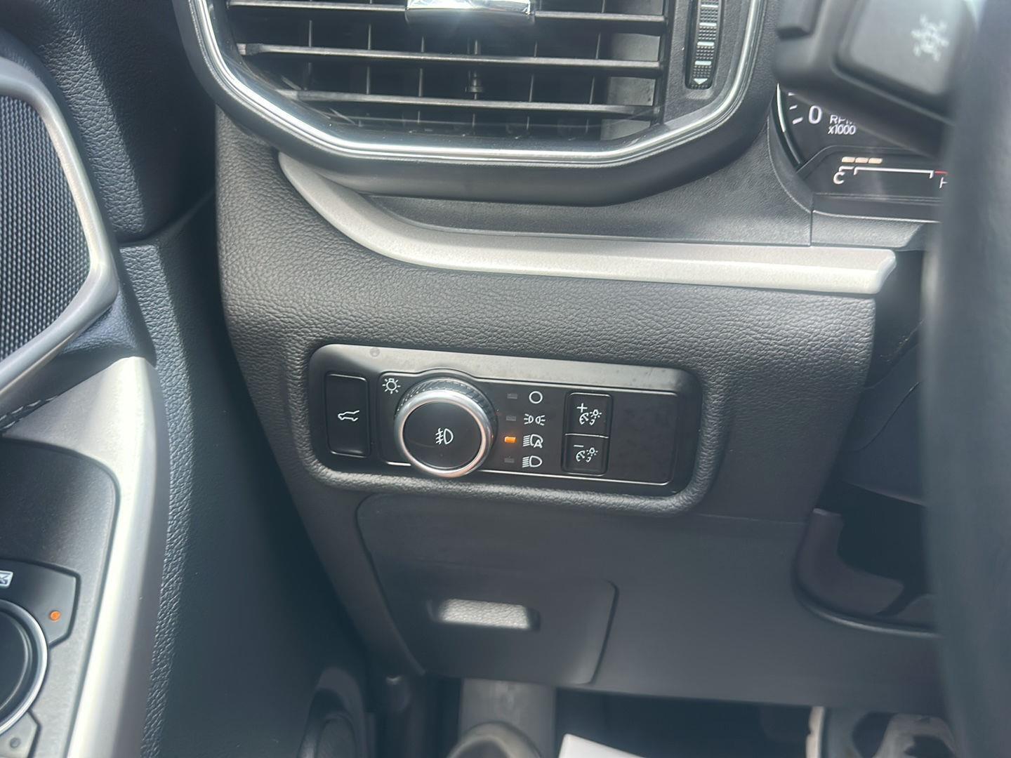 Ford Explorer XLT 2023